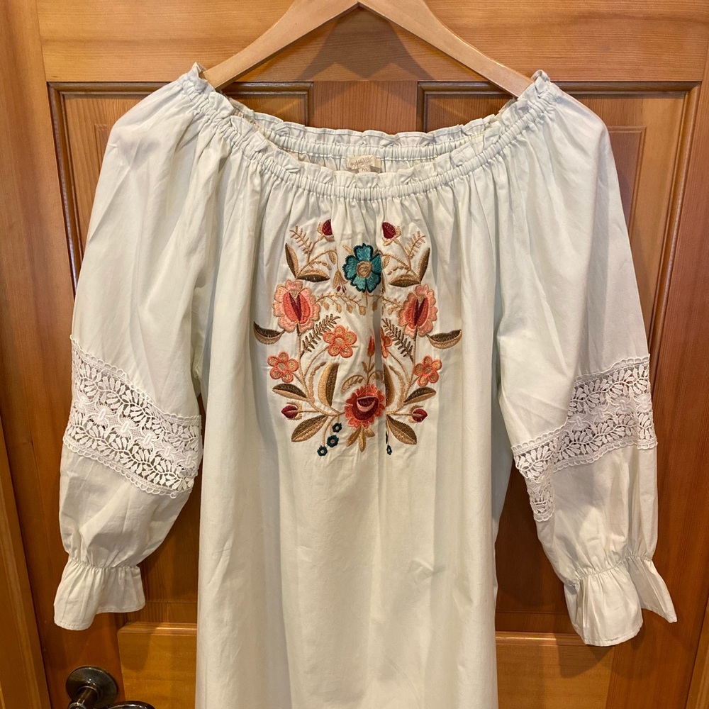 Mystree Embroidered Dress Women’s Medium